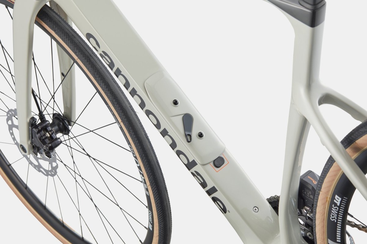 Cannondale Synapse Carbon 4 - Maantiepyörät - Chalk - 44 - | Bikexpert