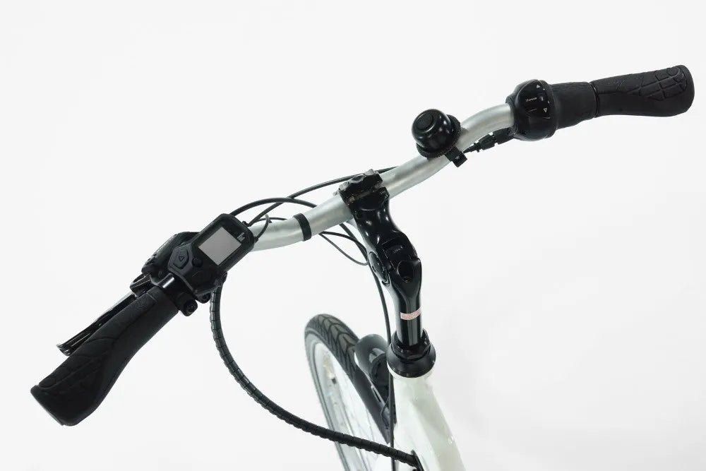 Helkama E7 - Sähkökaupunkipyörät - Valkoinen - 48cm - | Bikexpert